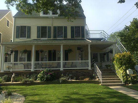 3rd image of 401 New Jersey Ave #1B