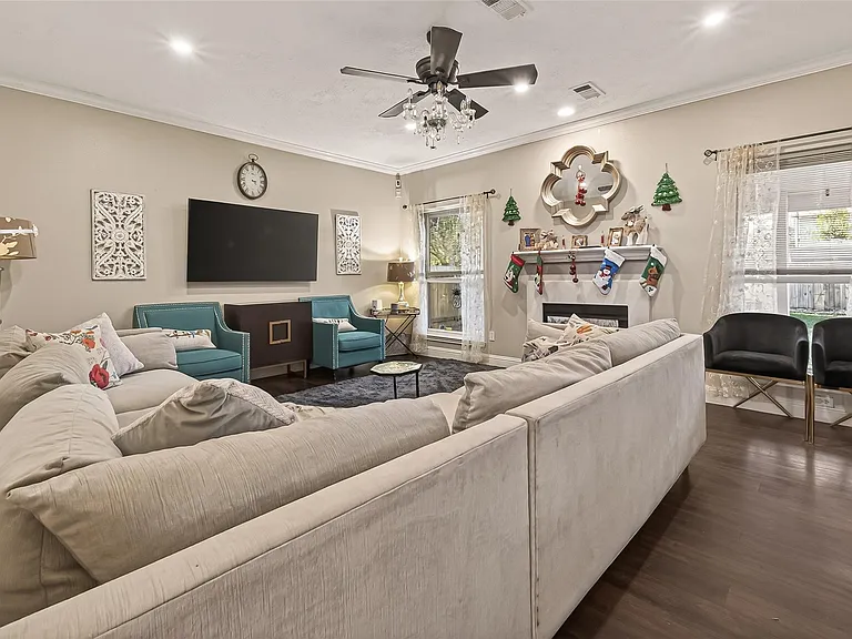 3611 Stacy Park Cir — Photo 10