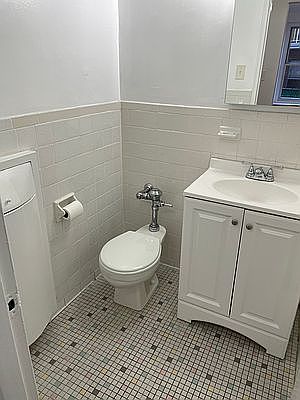 4th image of 34-43 Crescent St #1N