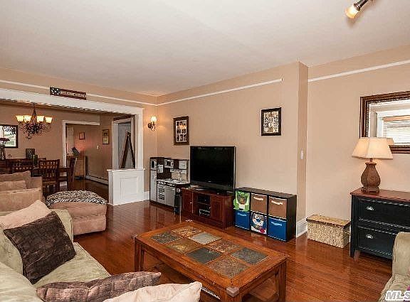 4th image of 20 Somerset Ave