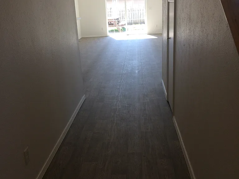 1/2 Pioneer Rd — Photo 3