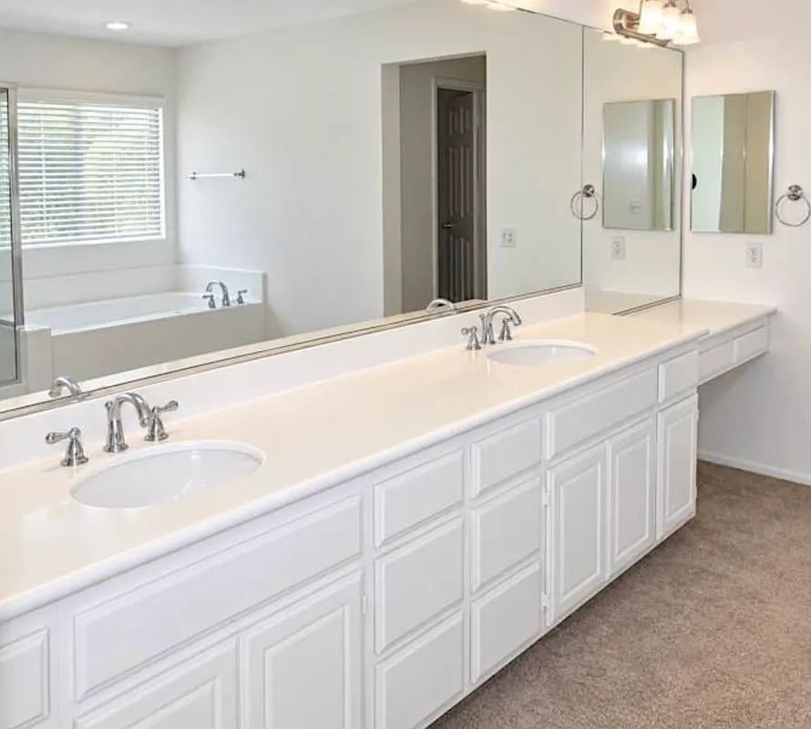 5 bed, 4.0 bath, 3474 sqft, $1,000 — Photo 1