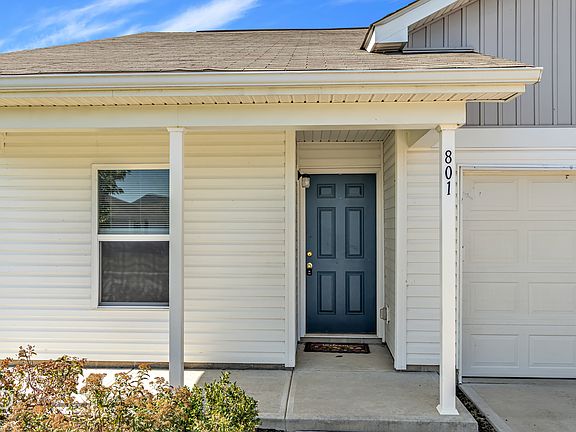 3rd image of 801 Hart Dr