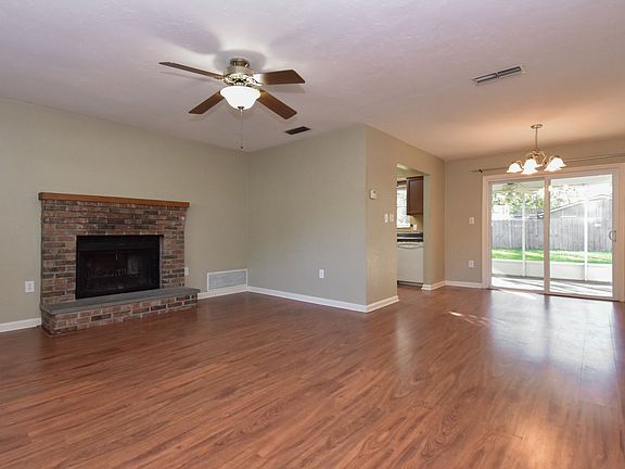 4th image of 6426 NW 27th Ter