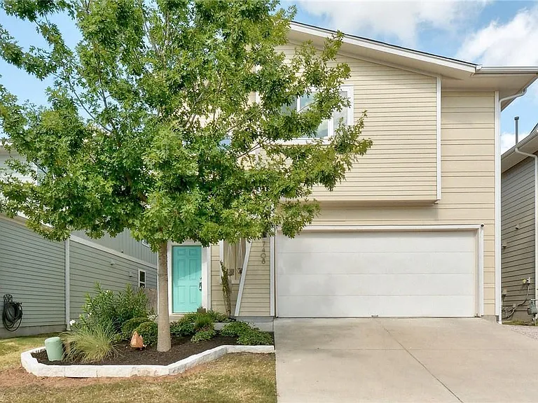 7408 Buchholz St — Photo 10