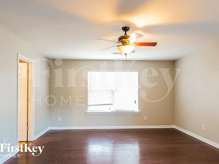 2861 Brookford Ln SW — Photo 8