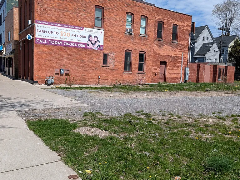 575 Niagara St #1 — Photo 16