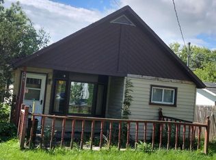 209 W Fulton St, Pompeii, MI 48874