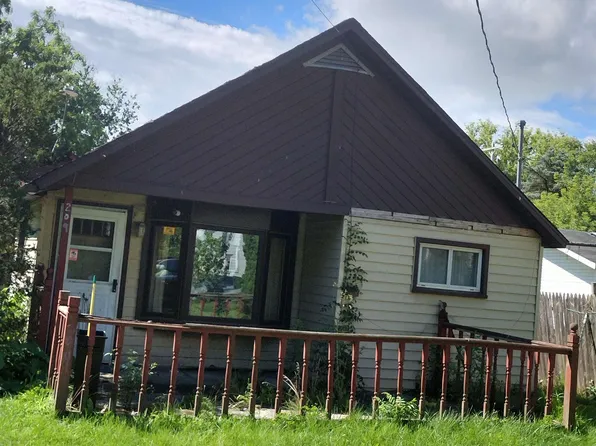 209 W Fulton St, Pompeii, MI 48874