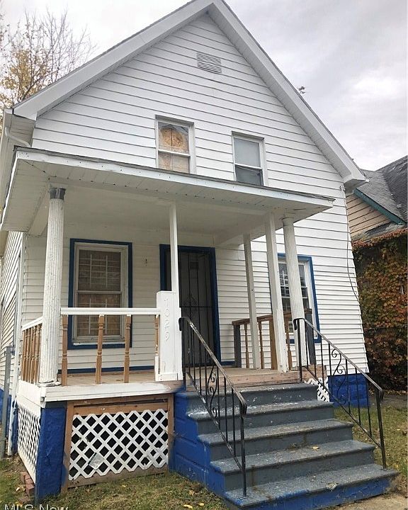 1st image of 1029 E 72nd Pl