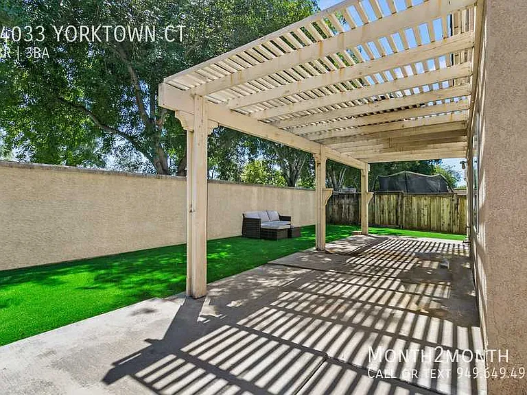 14033 Yorktown Ct — Photo 26