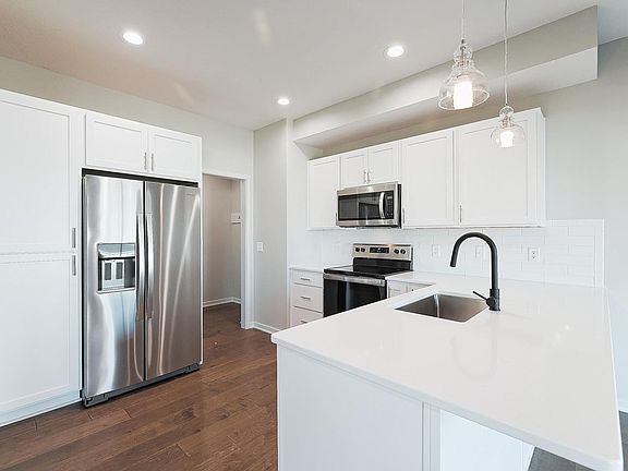 3rd image of 5012 W Amarillo Dr