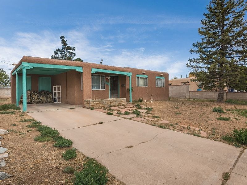 1st image of 1008 Calle De Suenos