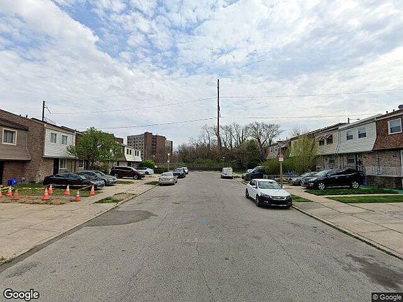 Exterior Neighborhood (street photo)