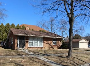720 Douglas Ave, Waukegan, IL 60085