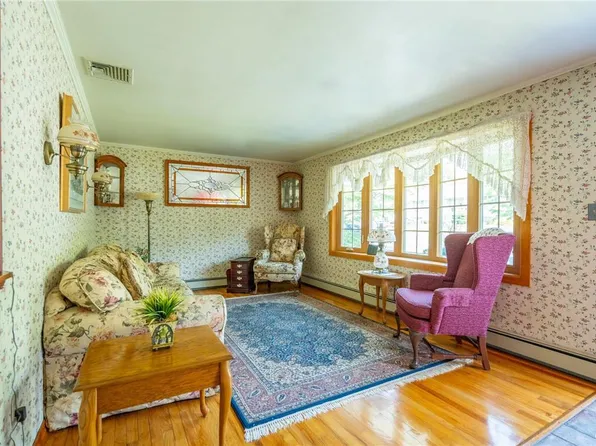 4038 Meadow Ave, Easton, PA 18045