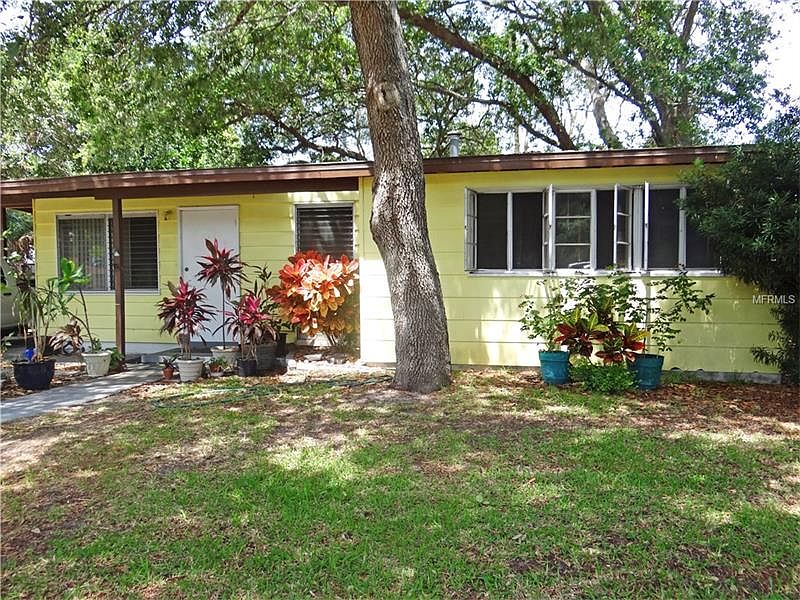 1st image of 1011 Sandpiper Way S
