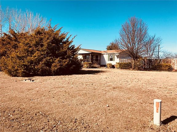 2nd image of 5915 Shady Hill Cir