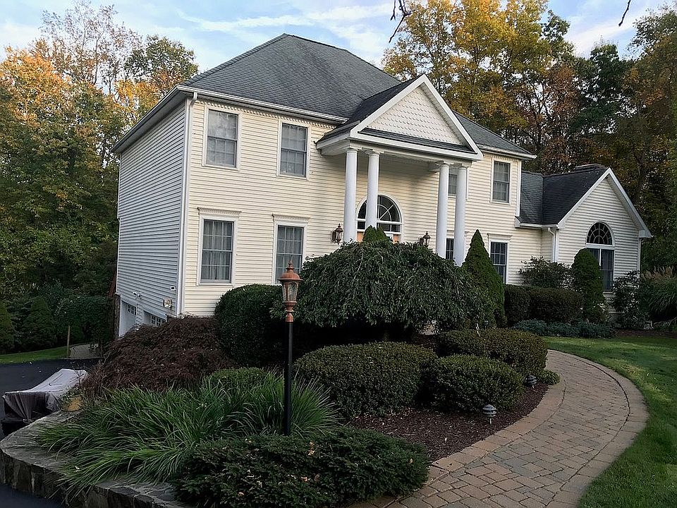 1st image of 6 Barnum Ct