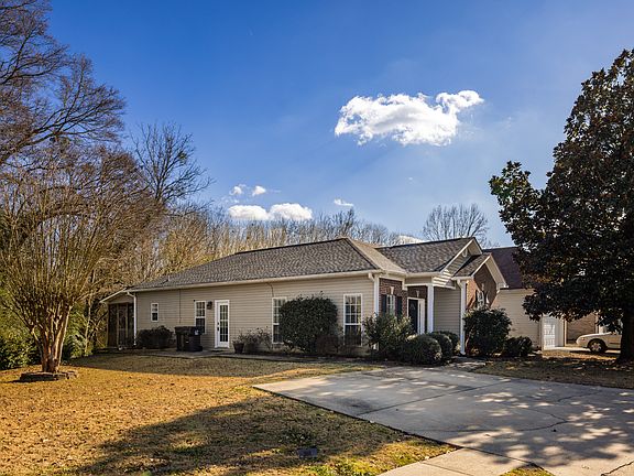 Large side yard