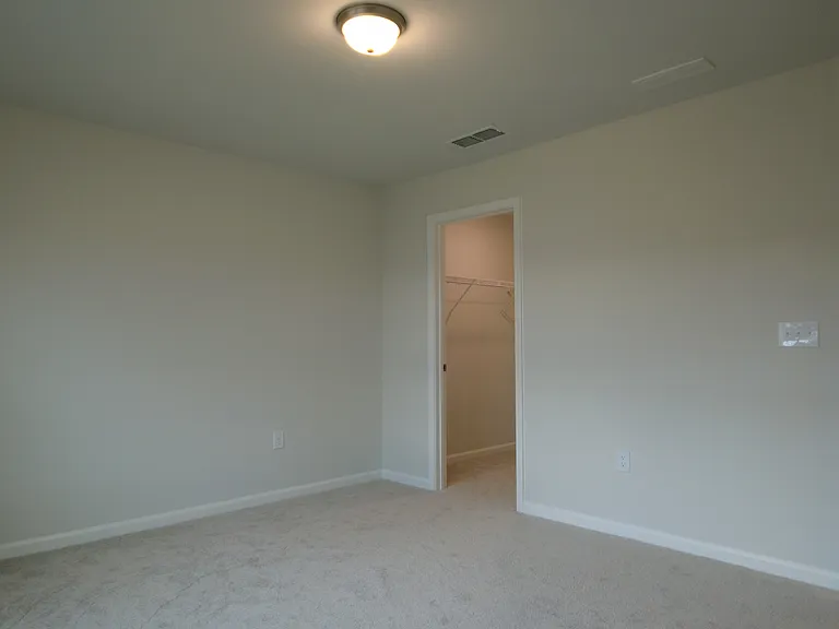806 McKenzie Park Ter — Photo 24