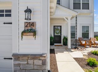214 Sweetbay St, Valparaiso, IN 46385