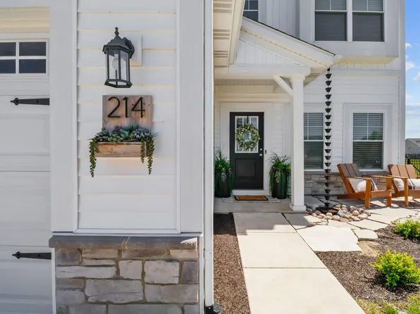 214 Sweetbay St, Valparaiso, IN 46385