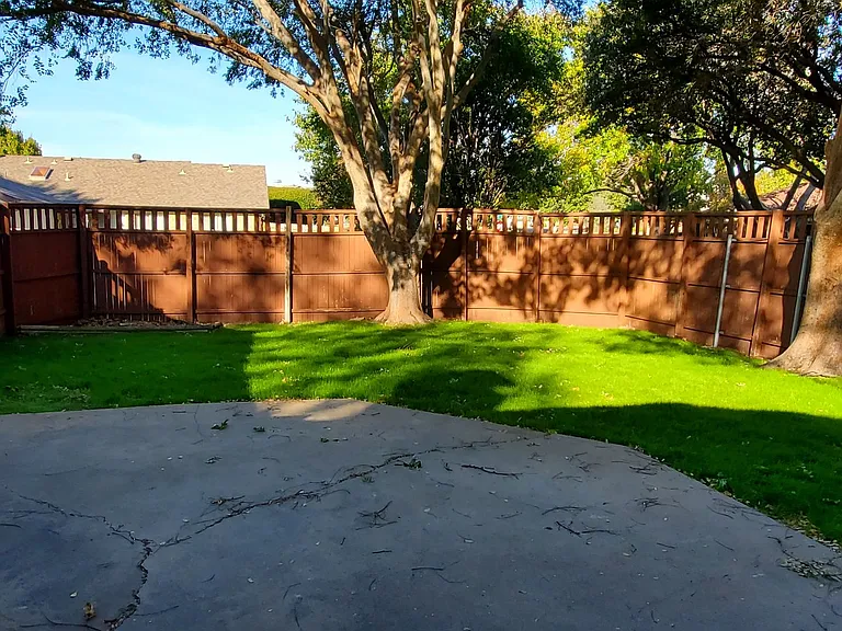 8440 Willow Creek Dr — Photo 14