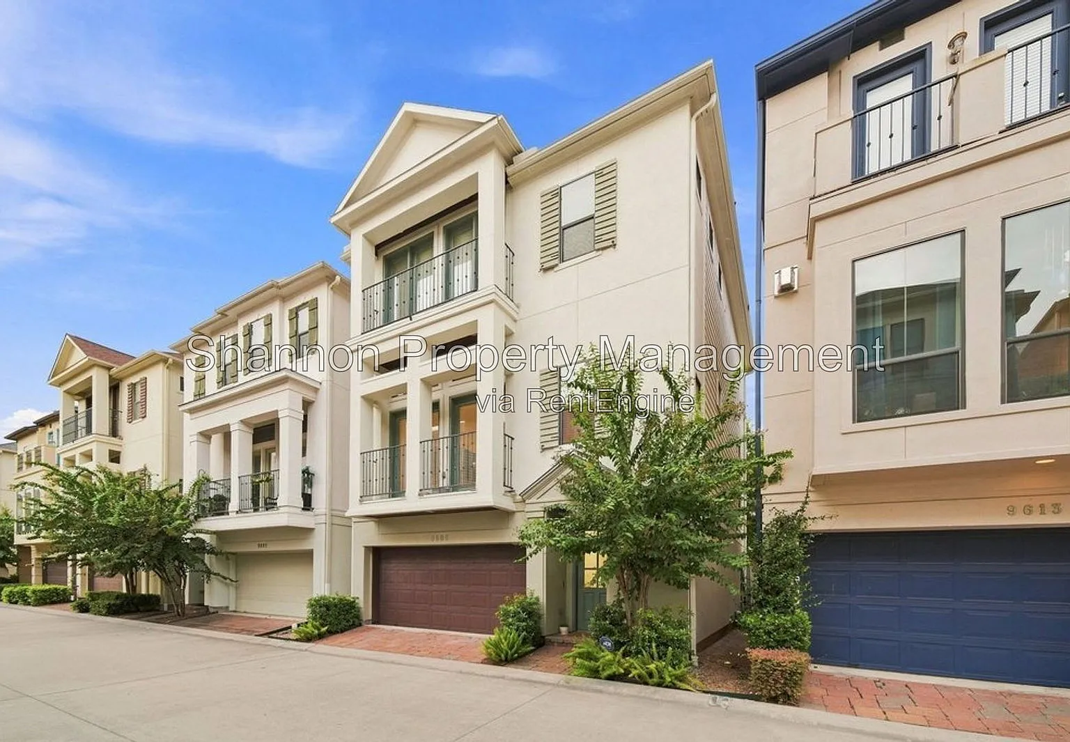 3 bed, 3.5 bath, 2498 sqft, $3,095 — Photo 1
