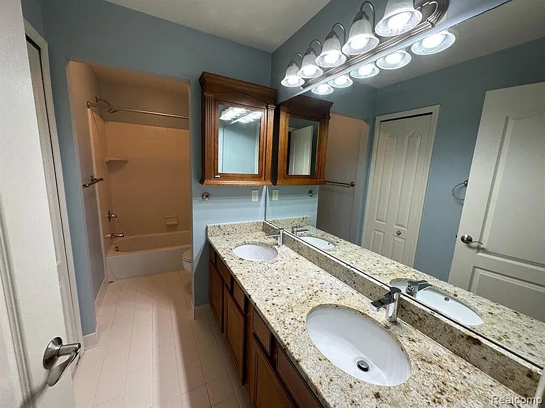 16491 Mulberry Way — Photo 38