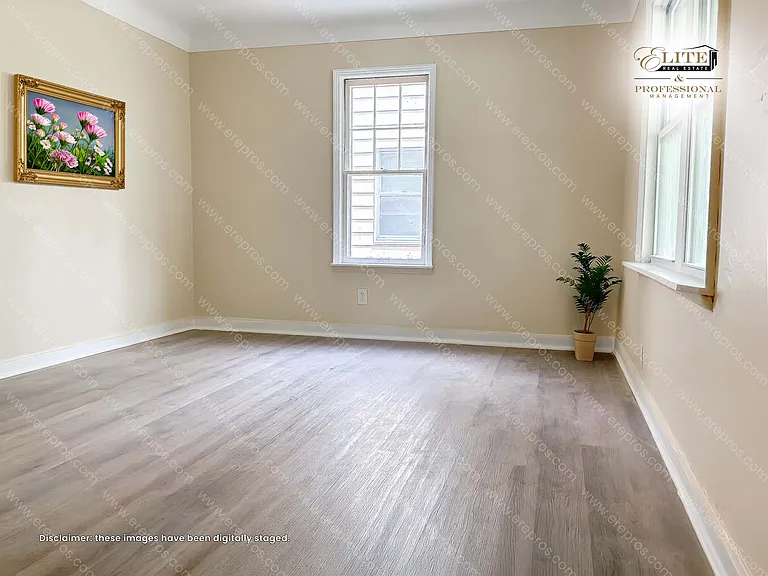 710 Huron St — Photo 5