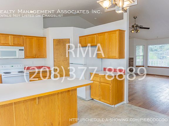 4th image of 1678 E Laurelwood Dr