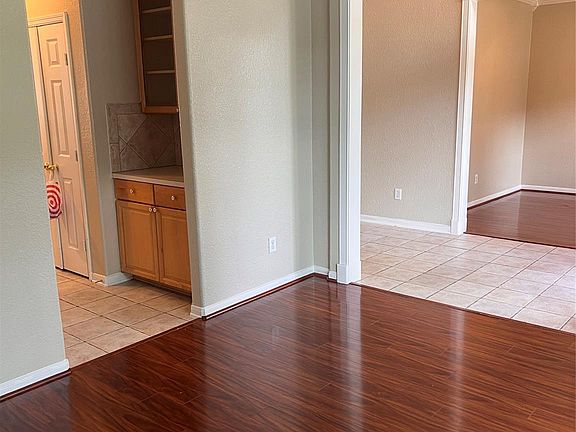 4th image of 14210 Meadow Estates Ln