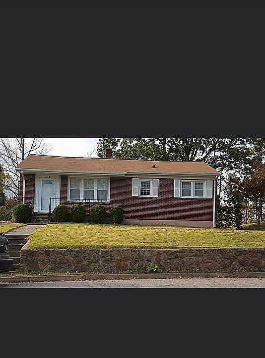 1st image of 123 Greyson St
