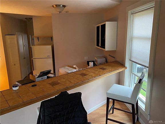 5th image of 222 Green St