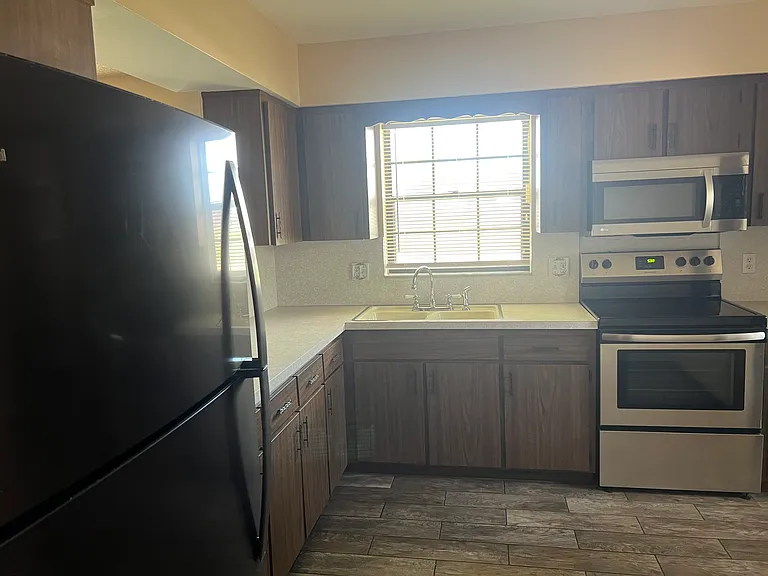 937 Michigan Ave #1 — Photo 12