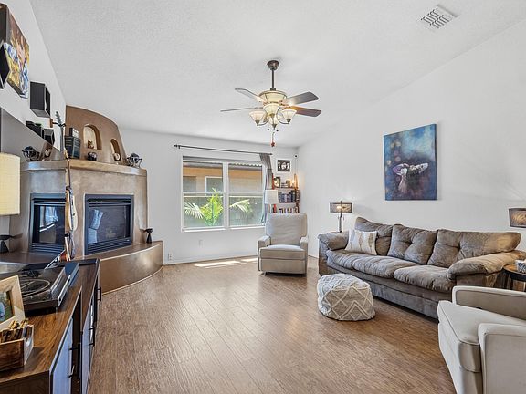 5th image of 4712 Eyota Dr NW