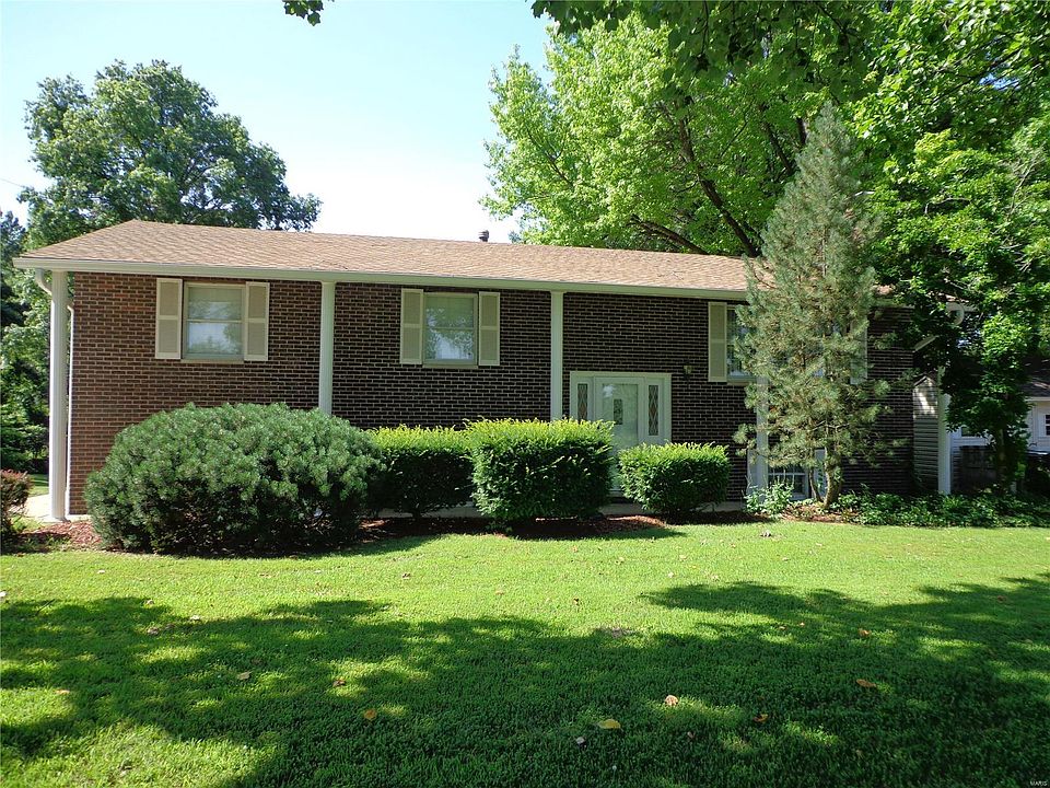 1st image of 834 Berkshire Blvd