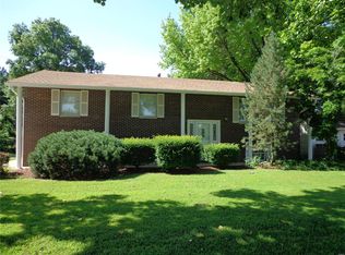 834 Berkshire Blvd, East Alton, IL