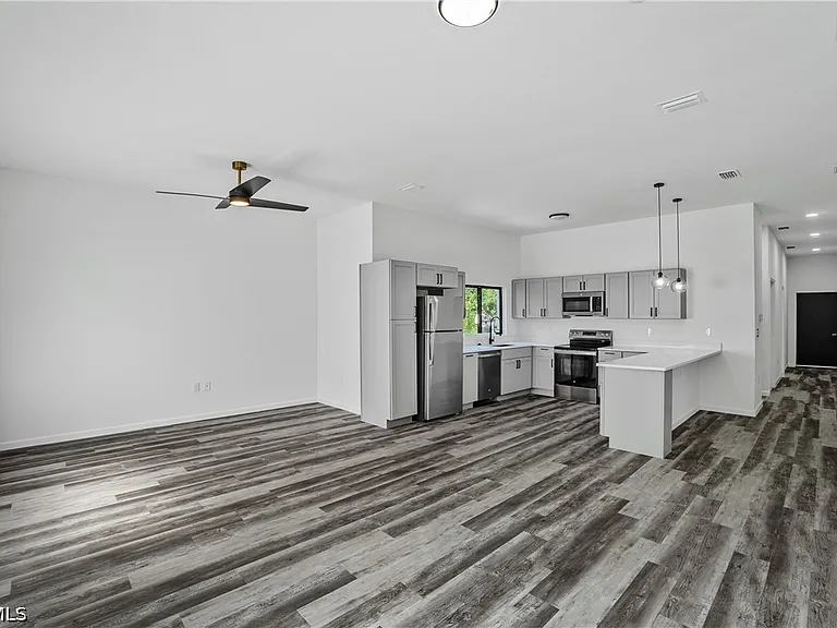 603 Hawthorne Ave S — Photo 5