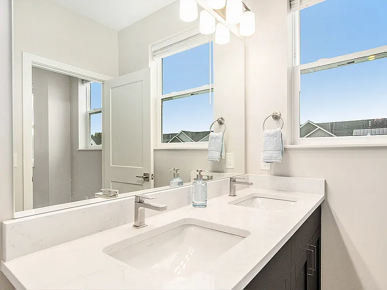 SummitTownhomes_3Bedrooms_Bathroom4