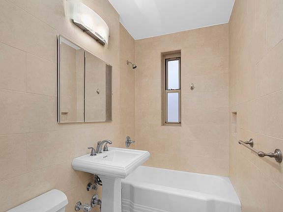 3rd image of 330 E 63rd St APT 4A