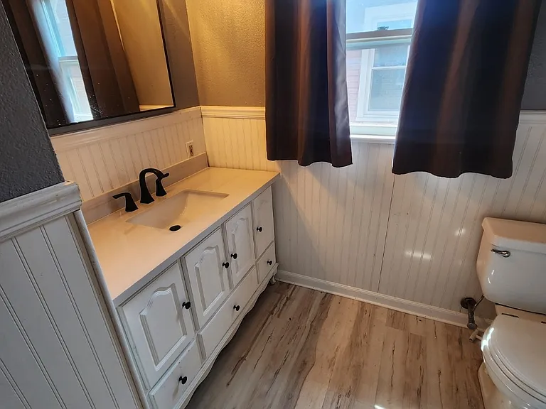 119 N Richmond St — Photo 10