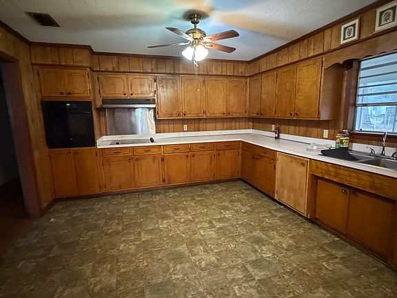 2nd image of 145 Jones St