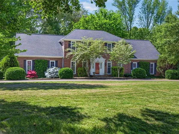 1018 Riverbend Dr, Bermuda Run, NC 27006