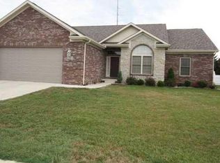 3393 Wyndham Pl, Columbus, IN 47203