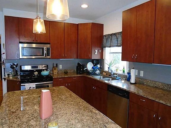 5th image of 1488 Westminster St #3