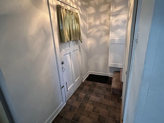 3rd image of 1138 W Diversey Pkwy