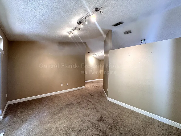 820 Briargrove Ave — Photo 6