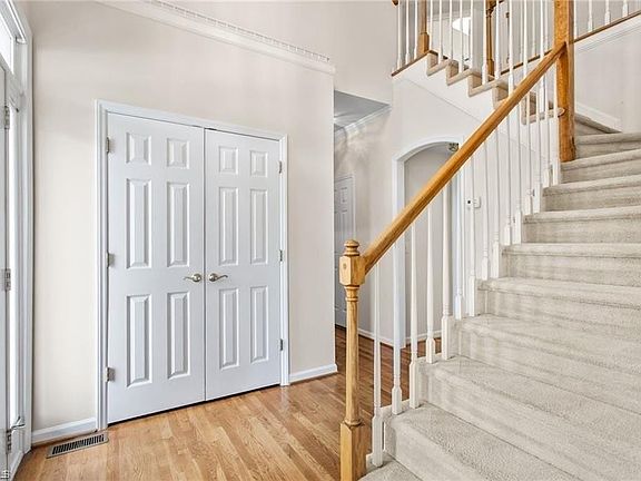 5th image of 4236 Brentonshire Ln